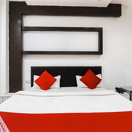 Oyo Flagship Just-9 Inn Near Sahara Ganj Mall ลัคเนา ภายนอก รูปภาพ