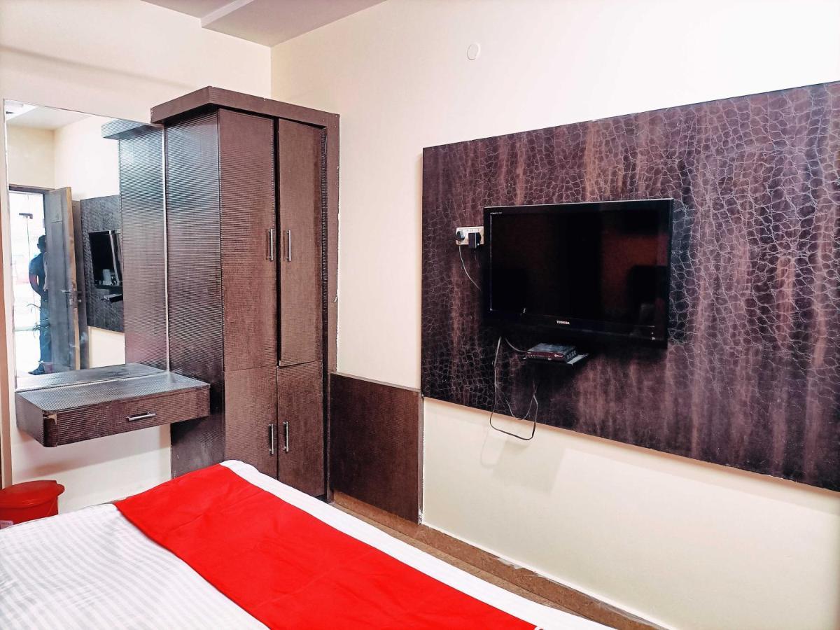 Oyo Flagship Just-9 Inn Near Sahara Ganj Mall ลัคเนา ภายนอก รูปภาพ