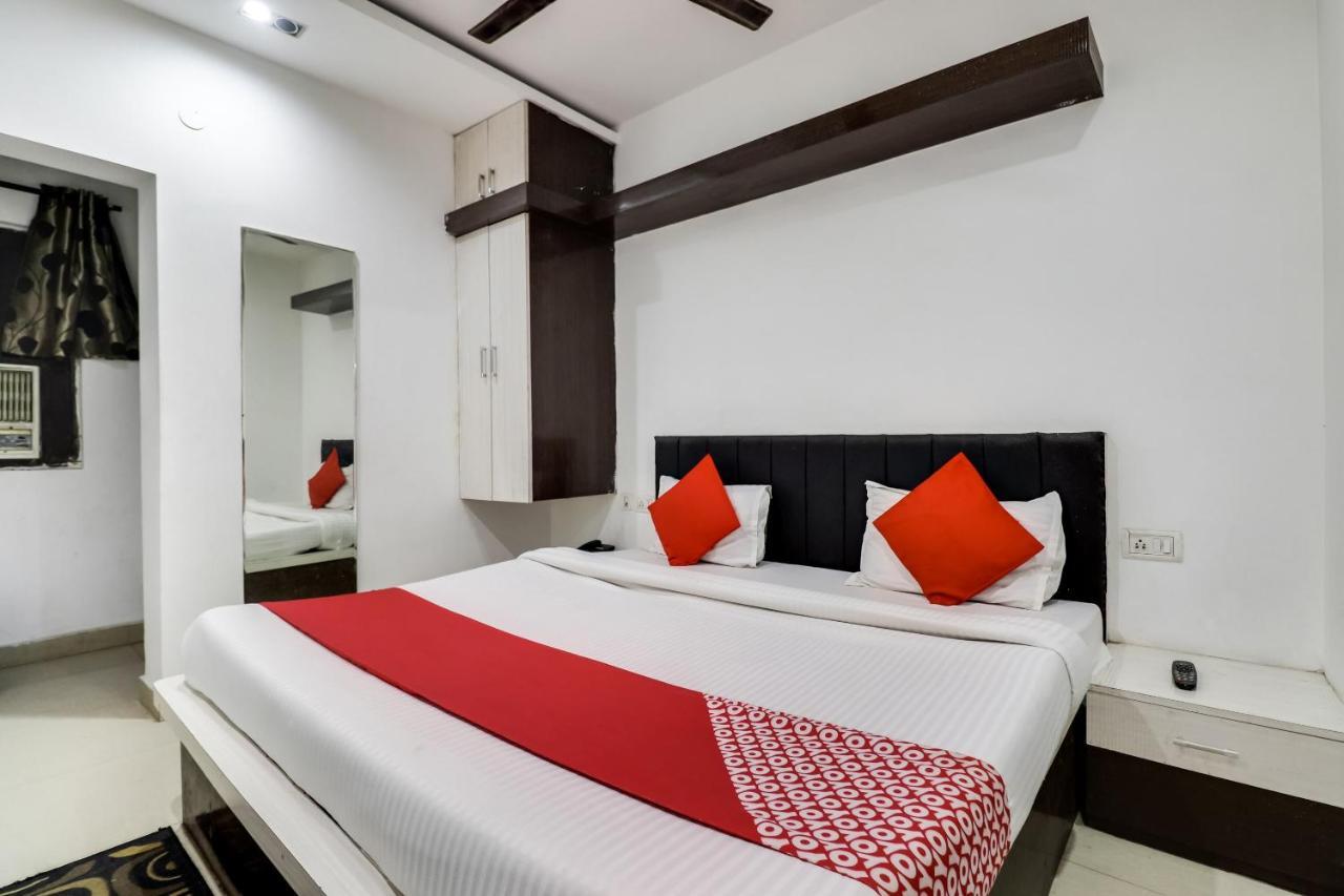 Oyo Flagship Just-9 Inn Near Sahara Ganj Mall ลัคเนา ภายนอก รูปภาพ