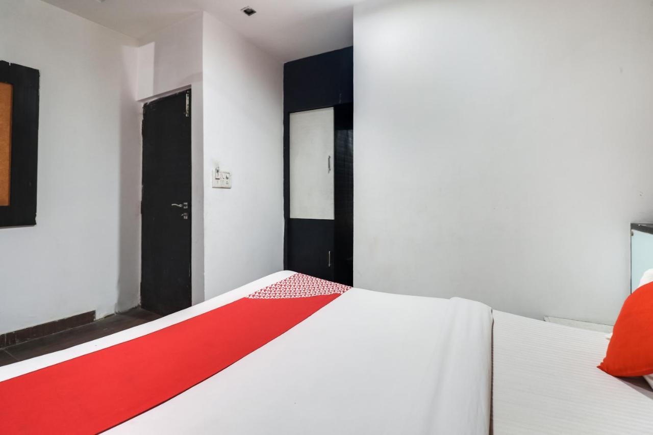 Oyo Flagship Just-9 Inn Near Sahara Ganj Mall ลัคเนา ภายนอก รูปภาพ