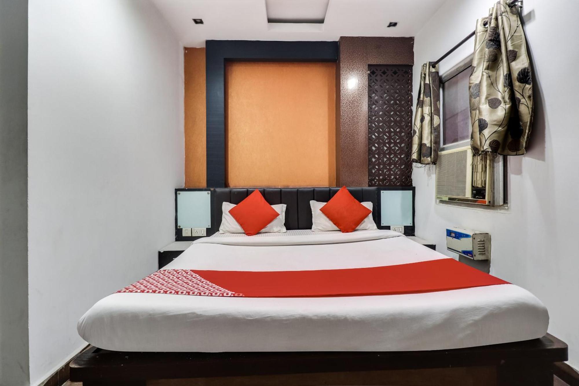 Oyo Flagship Just-9 Inn Near Sahara Ganj Mall ลัคเนา ภายนอก รูปภาพ